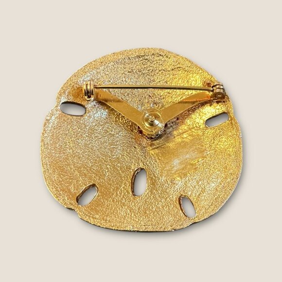 Gold-Toned Sand Dollar Nautical Brooch Pin With Textured Detailing - Picture 2 of 2